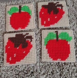 Set of 4 Vintage Coasters Strawberries and Applies